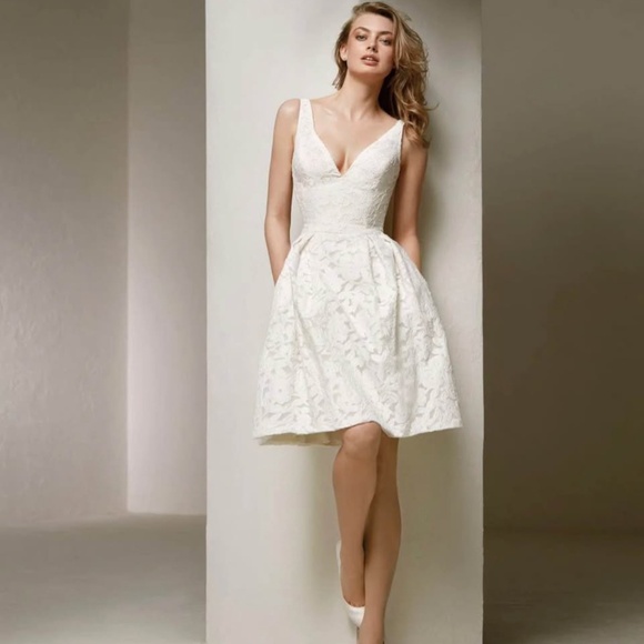 Wedding Dress - Pronovias - Picture 3 of 4